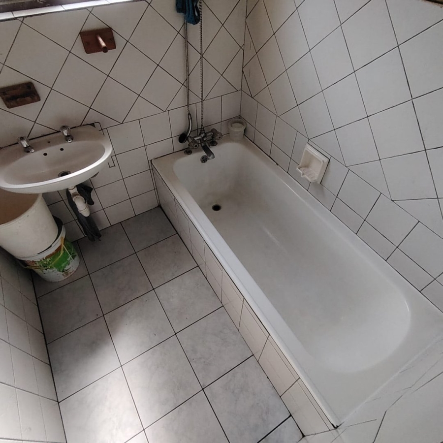 8 Bedroom Property for Sale in Amalinda Eastern Cape
